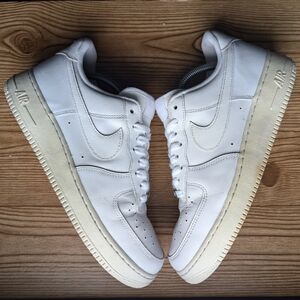 Nike Air Force 1 Low '07 Mens Size 9 Triple White Sneaker